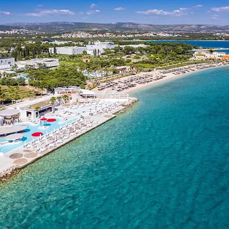 بيت للعطل Resort Beach Villa