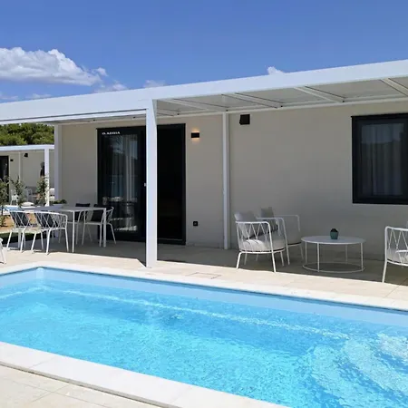 Resort Beach Villa *